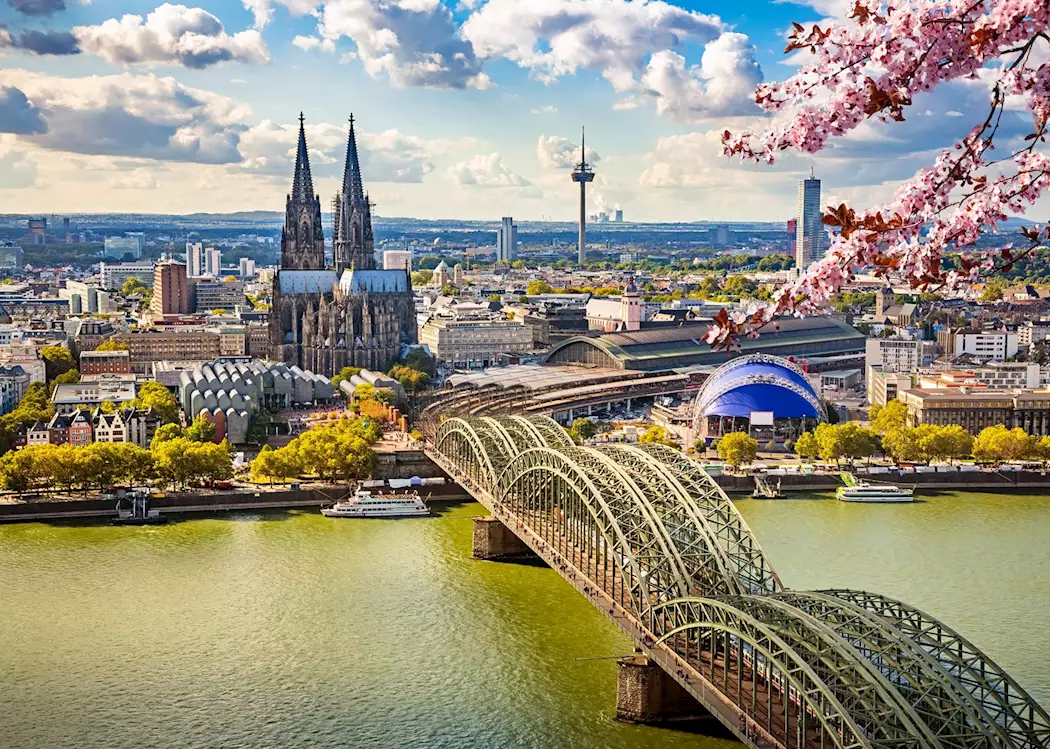 იაფი ავიაბილეთები კიოლნში