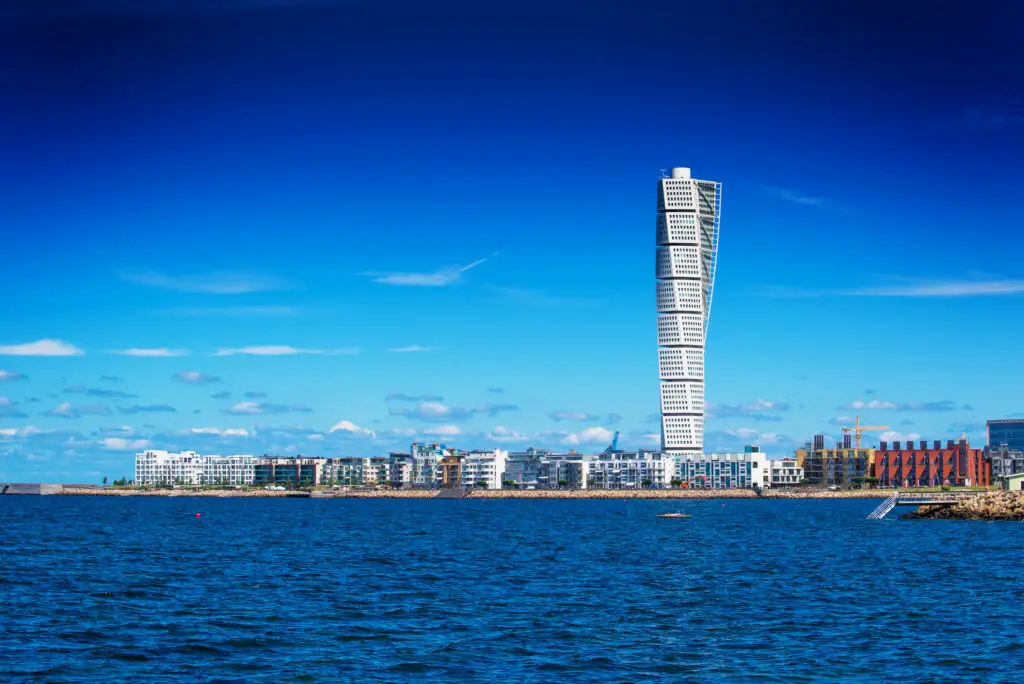 იაფი ავიაბილეთები მალმოში